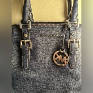 SOLD medium size navy michael kors purse